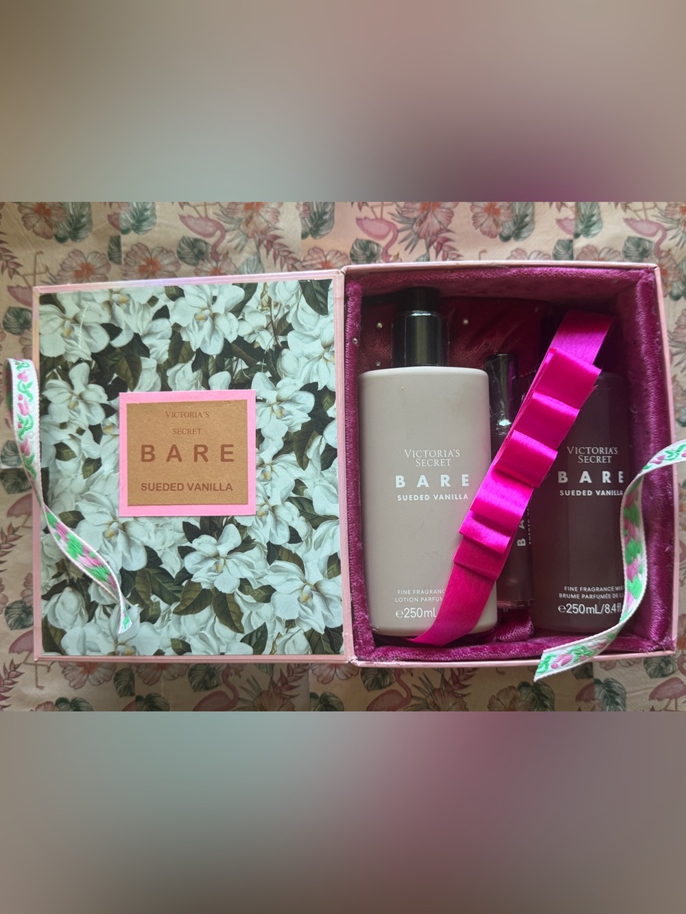 Victoria's Secret Bare Sueded Vanilla Gift Set
